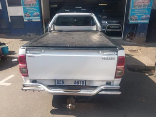 2015 Toyota Hilux 2.0 VVT-i, White with 98000km available now!