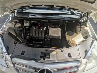 2011 Mercedes-Benz B 180, White with 101000km available now!