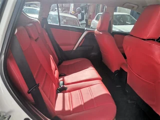 2017 Toyota RAV4 2.0 GX 4x4 AT, White with 93000km available now!