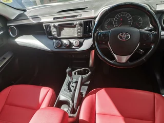 2017 Toyota RAV4 2.0 GX 4x4 AT, White with 93000km available now!