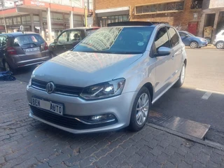2014 Volkswagen Polo 1.2 TSI Comfortline, Silver with 89000km available now!
