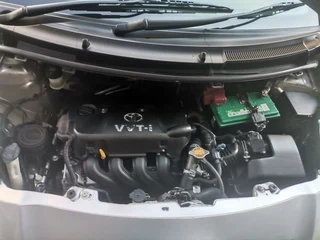 2007 Toyota Yaris 1.3 T3 Spirit 5-Door AT, Silver with 90000km available now!