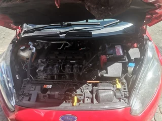 2013 Ford Fiesta 1.4 Trend 5-Door, Red with 77000km available now!