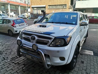 2008 Toyota Hilux 3.0 D-4D D/Cab 4x4 Raider, White with 156000km available now!