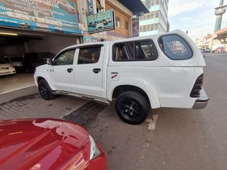 2008 Toyota Hilux 3.0 D-4D D/Cab 4x4 Raider, White with 156000km available now!