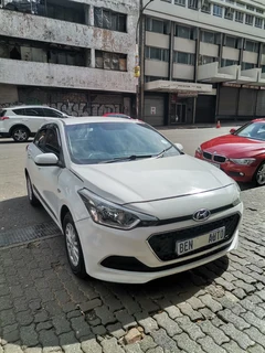 2015 Hyundai i20 1.2 Motion, White with 87000km available now!