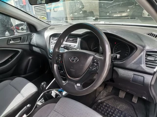 2015 Hyundai i20 1.2 Motion, White with 87000km available now!