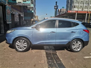 2015 Hyundai ix35 2.0 Premium 4x2, Blue with 82000km available now!