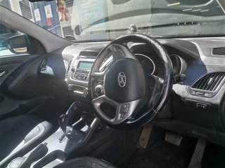 2015 Hyundai ix35 2.0 Premium 4x2, Blue with 82000km available now!