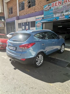 2015 Hyundai ix35 2.0 Premium 4x2, Blue with 82000km available now!