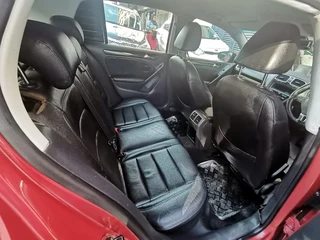 2011 Volkswagen Golf VI 1.4 TSI Comfortline, Burgundy with 95000km available now!