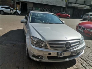 2011 Mercedes-Benz C 180 BlueEFFICIENCY Classic, White with 96000km available now!