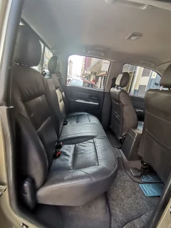 2012 Isuzu KB 300 D-TEQ D/Cab LX, Gold with 98000km available now!