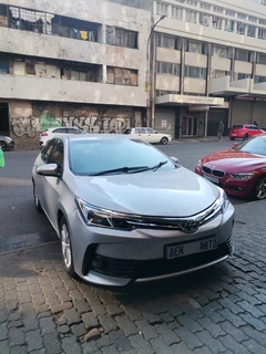 2016 Toyota Corolla 1.6 Prestige, Silver with 87000km available now!