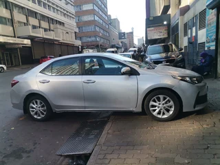 2016 Toyota Corolla 1.6 Prestige, Silver with 87000km available now!