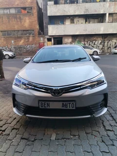 2016 Toyota Corolla 1.6 Prestige, Silver with 87000km available now!