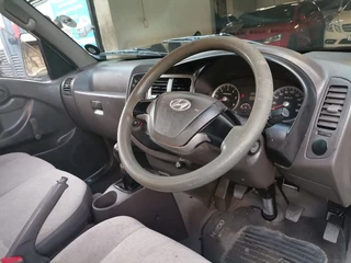 2015 Hyundai H100 Bakkie 2.6D Deck, White with 120000km available now!