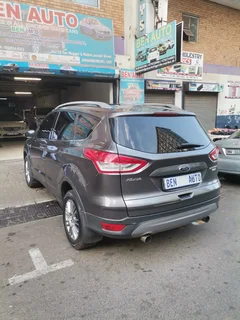 2015 Ford Kuga 1.6 EcoBoost Titanium AWD AT, Grey with 198000km available now!