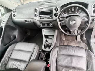 2012 Volkswagen Tiguan 2.0 Tdi Sport &#43; Style 4Motion, White with 105000km available now!