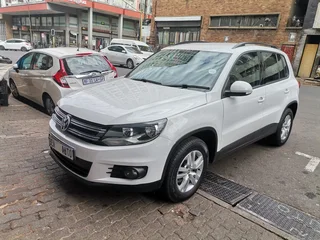2012 Volkswagen Tiguan 2.0 Tdi Sport &#43; Style 4Motion, White with 105000km available now!