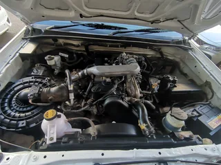 2009 Toyota Hilux 2.5 D-4D, White with 120000km available now!