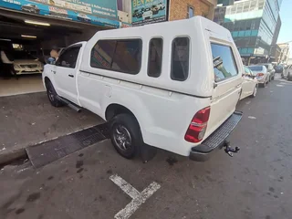 2009 Toyota Hilux 2.5 D-4D, White with 120000km available now!