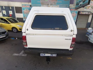 2009 Toyota Hilux 2.5 D-4D, White with 120000km available now!