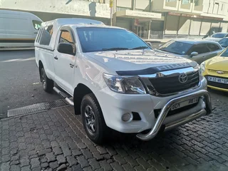 2009 Toyota Hilux 2.5 D-4D, White with 120000km available now!