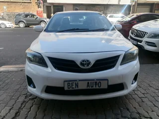 2017 Toyota Corolla Quest 1.6, White with 85000km available now!