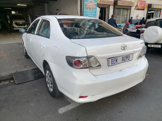2017 Toyota Corolla Quest 1.6, White with 85000km available now!