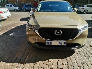 2022 Mazda CX-5 2.0 Active 4x2 AT, Gold with 64000km available now!