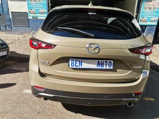 2022 Mazda CX-5 2.0 Active 4x2 AT, Gold with 64000km available now!