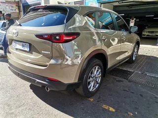 2022 Mazda CX-5 2.0 Active 4x2 AT, Gold with 64000km available now!
