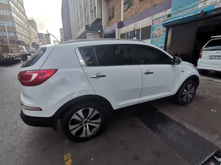 2013 Kia Sportage 2.0 4x2 AT, White with 98000km available now!