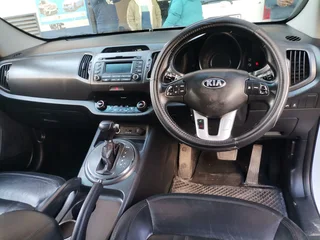 2013 Kia Sportage 2.0 4x2 AT, White with 98000km available now!