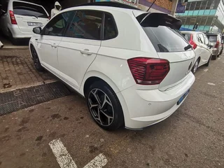 2020 Volkswagen Polo 1.0 Highline, White with 102000km available now!