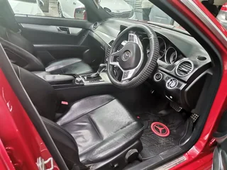 2013 Mercedes-Benz C 200 CGI BlueEFFICIENCY Avantgarde, Red with 88000km available now!