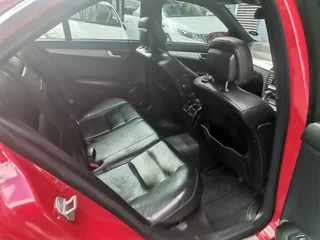 2013 Mercedes-Benz C 200 CGI BlueEFFICIENCY Avantgarde, Red with 88000km available now!