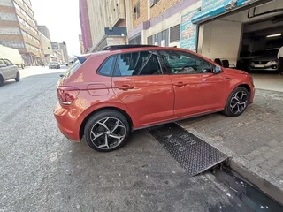 2019 Volkswagen Polo 1.0 Highline, Orange with 129000km available now!