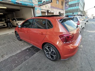 2019 Volkswagen Polo 1.0 Highline, Orange with 129000km available now!