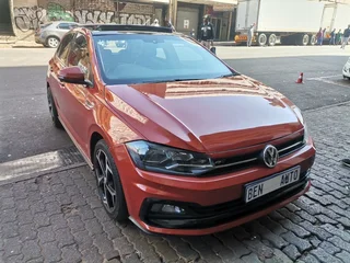 2019 Volkswagen Polo 1.0 Highline, Orange with 129000km available now!