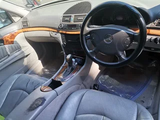 2003 Mercedes-Benz E 270 CDI Avantgarde Touchshift, White with 370000km available now!