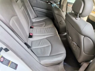2003 Mercedes-Benz E 270 CDI Avantgarde Touchshift, White with 370000km available now!