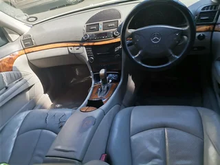 2003 Mercedes-Benz E 270 CDI Avantgarde Touchshift, White with 370000km available now!