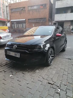 2013 Volkswagen Polo 1.4 Comfortline, Black with 88000km available now!