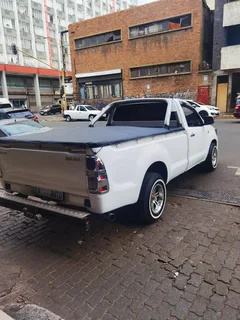 2016 Toyota Hilux 2.0 VVT-i, White with 115000km available now!