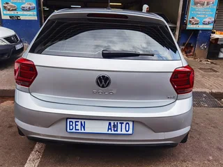 2021 Volkswagen Polo 1.0 Comfortline, Silver with 65000km available now!