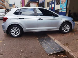 2021 Volkswagen Polo 1.0 Comfortline, Silver with 65000km available now!
