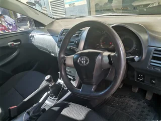2013 Toyota Corolla 1.3 Professional, Gold with 85000km available now!