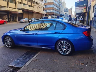 2013 BMW 320d, Blue with 130000km available now!